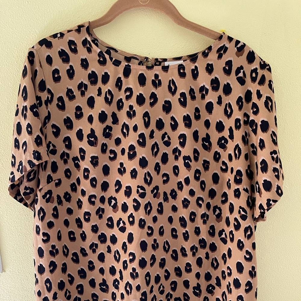 Ladies top in animal print